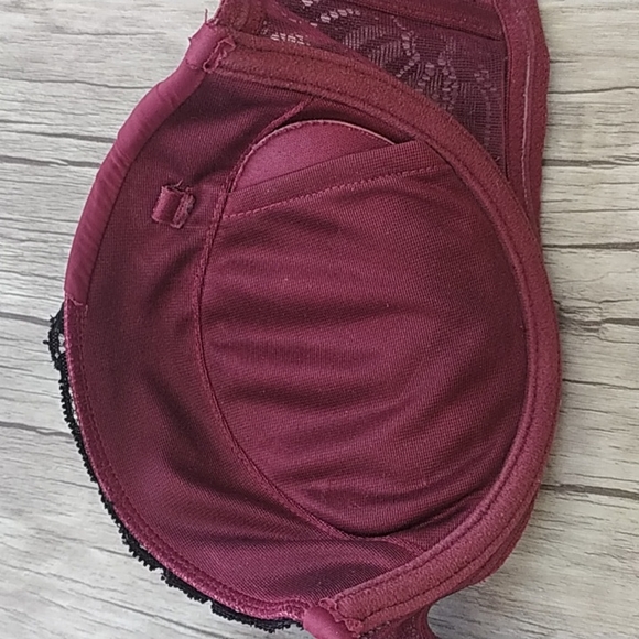 La Vie en Rose Burgundy with Black Lace Accents Bra - Picture 14 of 16